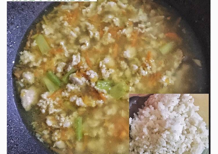 Langkah Mudah untuk Menyiapkan Cheezy Chicken Rice Porridge (MPASI 6bln+) yang Enak