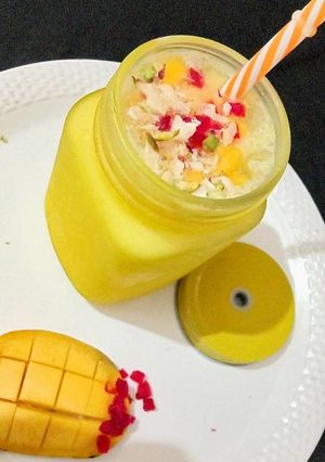 A picture of Mango mastani.