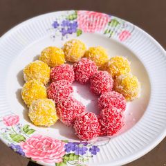 A picture of Coconut Laddo.