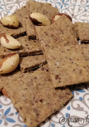 Фото Крекеры 🍪полезные на цельнозерновой муке с орехами: пп печенье.