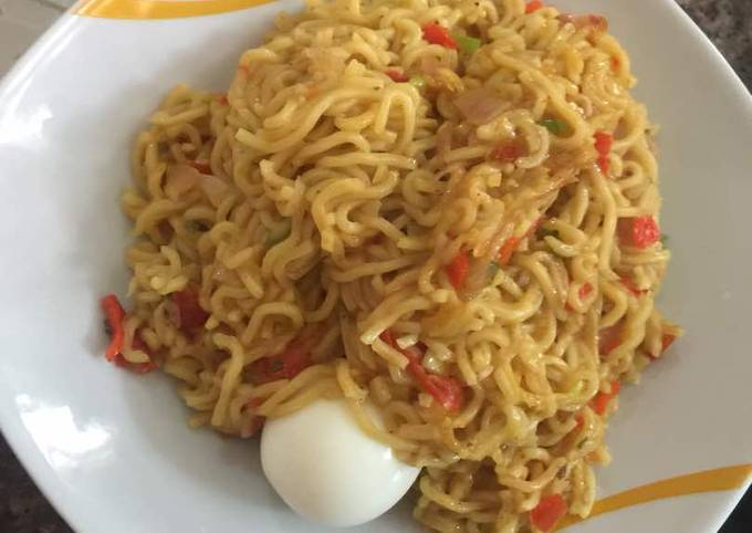 Jollof Noodles Recipe by Olly Njemz - Cookpad