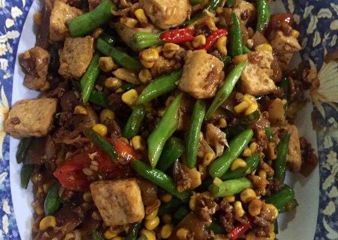 Langkah Mudah untuk Menyiapkan 4. Tumis buncis tahu daging pedas manis, Lezat
