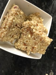 કાજુ બદામ નો પાક (Kaju Badam Paak Recipe In Gujarati) રેસીપી મુખ્ય ફોટો