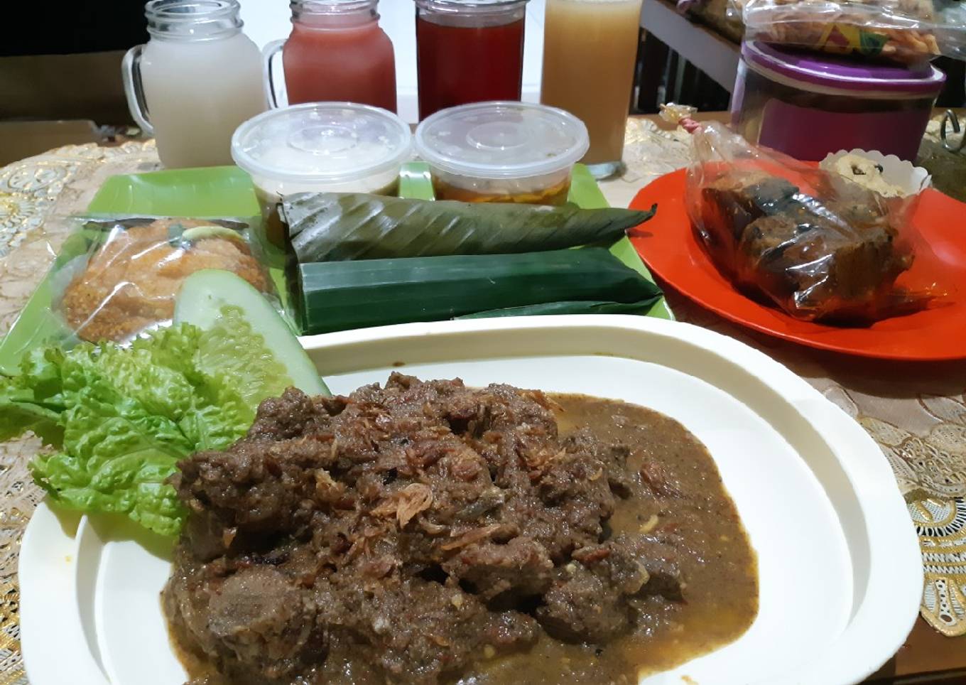 Rendang daging khas padang