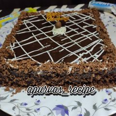 A picture of Eggless black forest cake without oven.