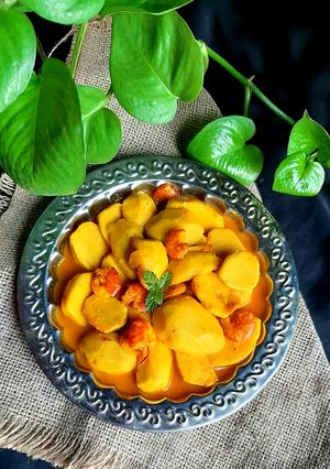 চিংড়ি দিয়ে কচুরমুখি রান্না। রেসিপির প্রধান ছবি