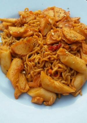Foto resep Mie goreng saus Korea (라벆이)