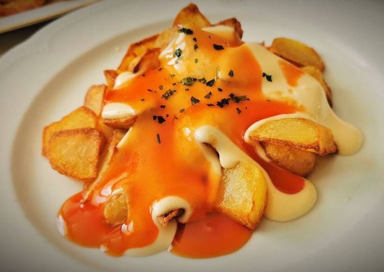 Patatas Bravas Con Salsas De Alioli Y Agridulce Receta De Josevillalta ...