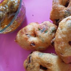 Medu Vada deep fried A picture of Medu Vada deep fried.