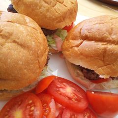 A picture of Beef Burger.