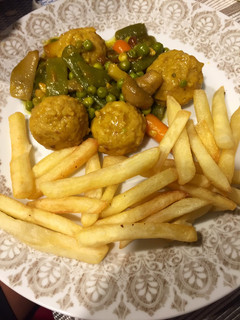 Una foto de Albóndigas con verdurítas en salsa