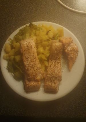 A picture of Spring Onions Potatoes and Salmon.