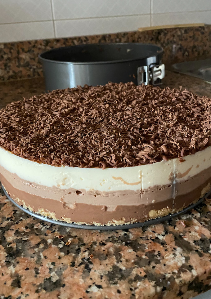 Una foto de Tarta 3 Chocolates
