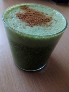 Una foto de Green smoothie o batido verde