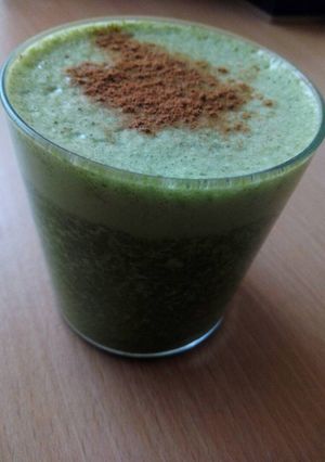 Una foto de Green smoothie o batido verde