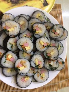 Hình của món Gimbap hàn quốc.