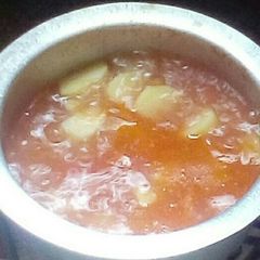 A picture of Fried potatoes.