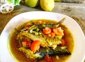 Foto resep Ikan Dencis Bumbu Kuning (ala Dapur Mama Jasmine)