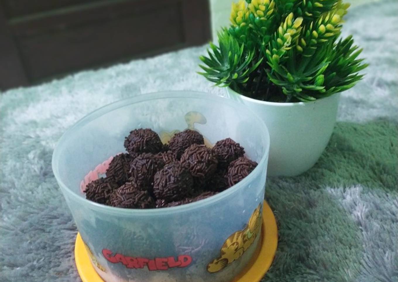 Bola-bola coklat