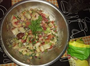 Una foto de Ceviche de camarón y kanikama