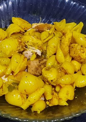 A picture of Chicken pasta.