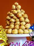 Profiterol torony. (Croquembouche Francia)