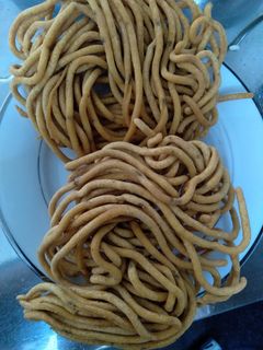 તીખા ગાંઠિયા(Ghanthiya recipe in Gujarati) રેસીપી મુખ્ય ફોટો