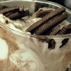 A picture of Oreo milk shake.