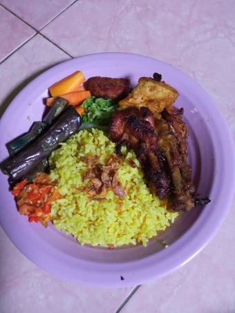 Cara Simple Membikin Resep  Nasi kuning megicom simple tanpa santan yang Lezat, Bisa Manjain Lidah
