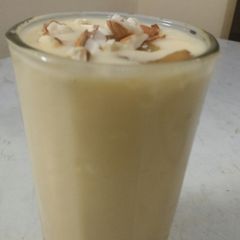 A picture of Mango shake.