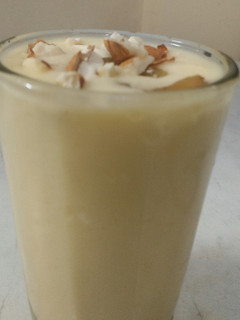 A picture of Mango shake.