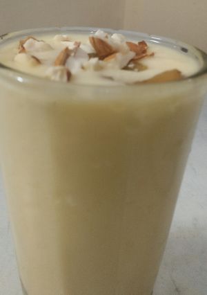 A picture of Mango shake.