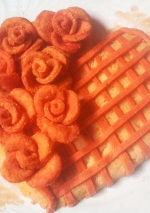 सिंगाड़ा आटा का गुलाब मठरी केक (Singhara Aata ka Gulab Mathri Cake recipe in Hindi) रेसिपी मुख्य फोटो