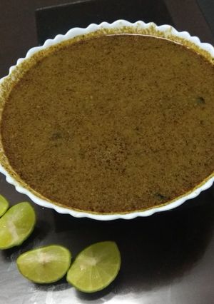 वाटाण्याची आमटी (Vatanyachi Amti Recipe In Marathi) रेसिपी चे मुख्य फोटो 