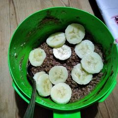 A picture of Delicious chocolate porridge.