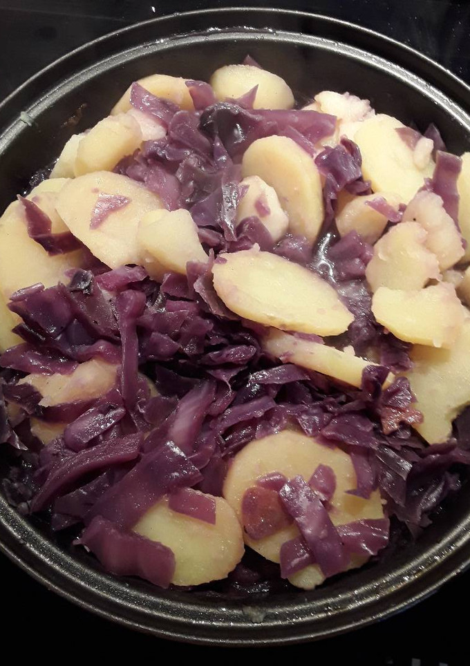 Una foto de Lombarda y patatas