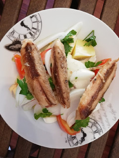 Una foto de Ensalada de verano con caballa