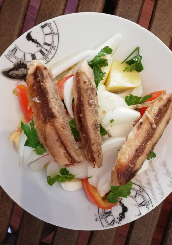 Una foto de Ensalada de verano con caballa