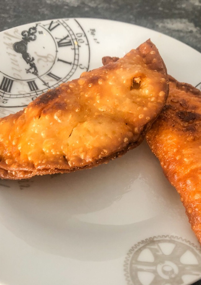 Una foto de Empanadillas de huevo y atún