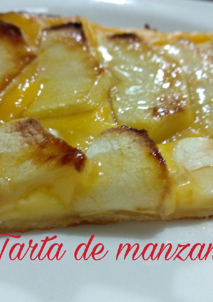 Una foto de Tarta de manzana y crema pastelera