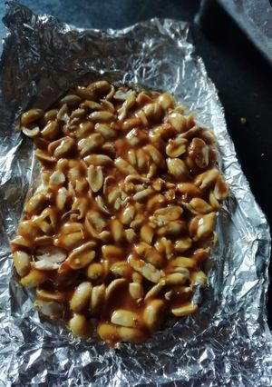 A picture of Peanut chikki.