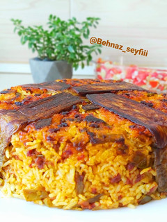 عکسی از دستور لوبیا پلو با ته دیگ بادمجان
