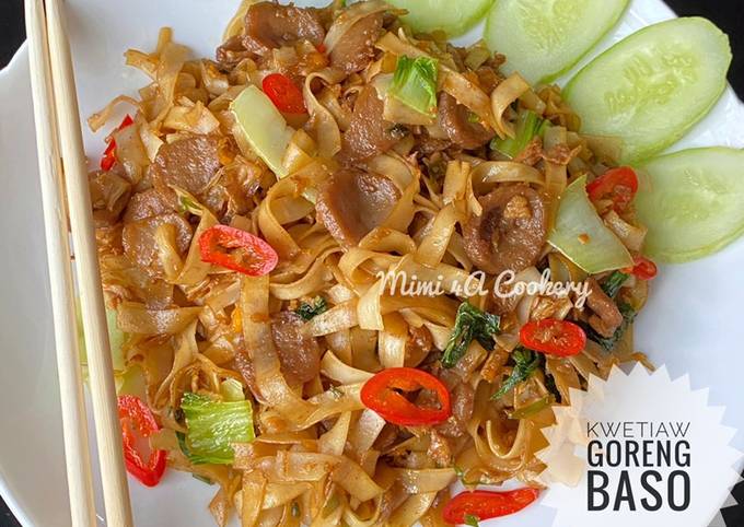 Kwetiaw Goreng Baso