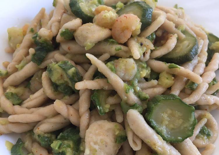 Trofie zucchine, gamberetti 🍤 eeee... Gli intrusi!