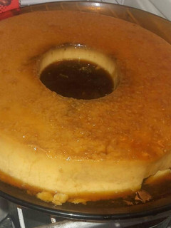 Una foto de Budin de pan con flan