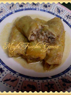 Una foto de Hatillos de col rellenos