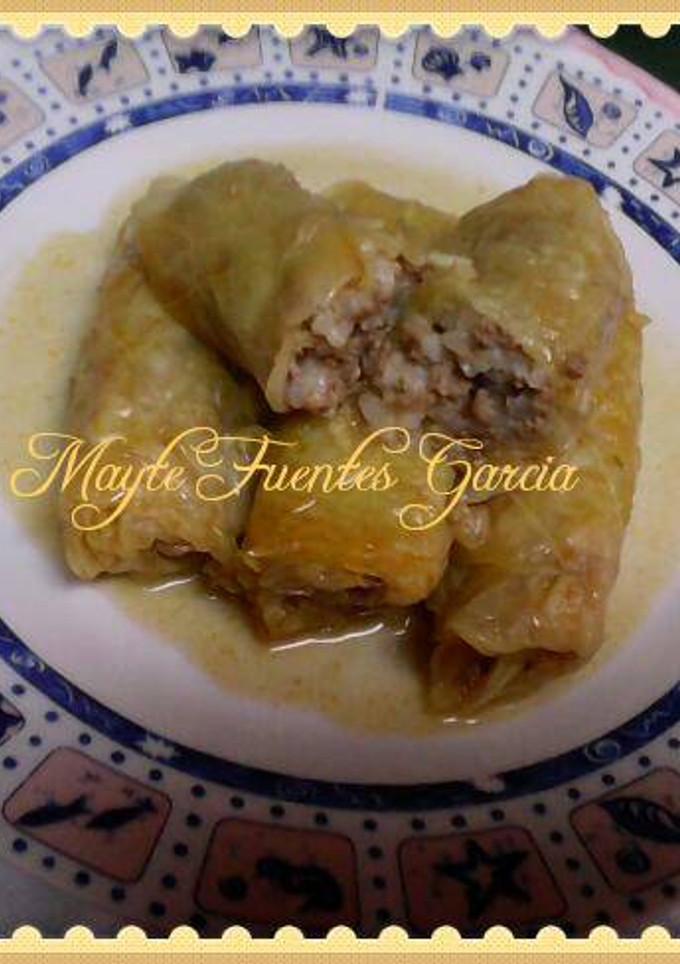 Una foto de Hatillos de col rellenos
