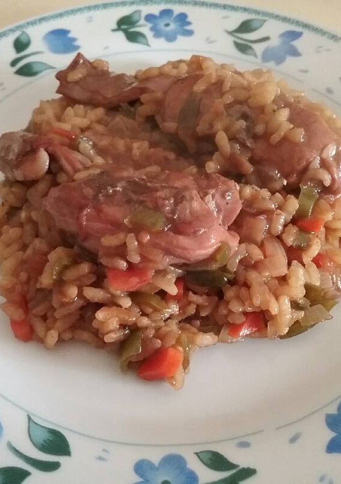 Una foto de Conejo con arroz 