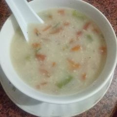 Mix veg soup with oats as thickening agent A picture of Mix veg soup with oats as thickening agent.
