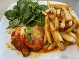 Pechuga de pollo parmesana